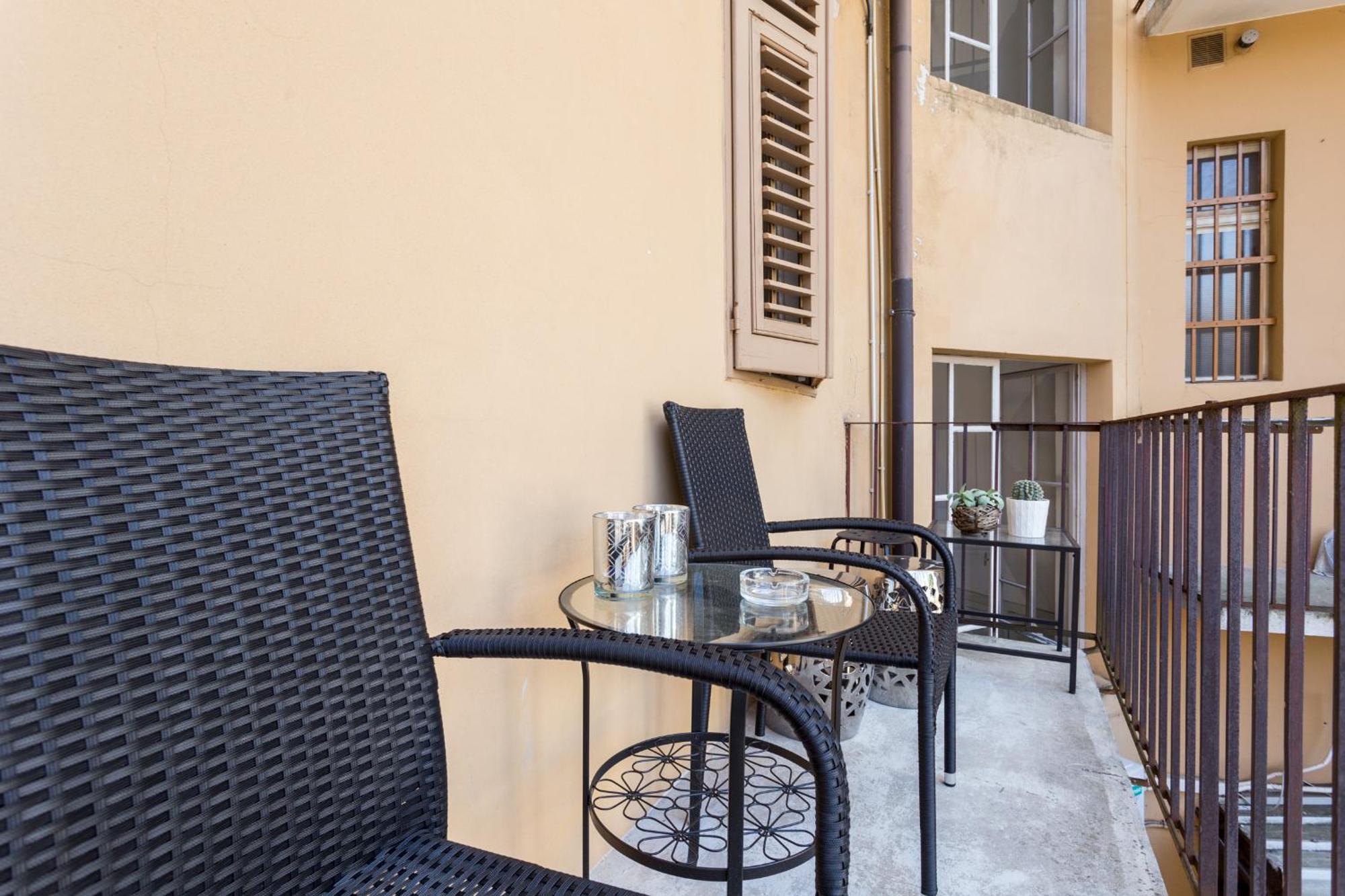 Ferienwohnung La Casa Di Gatsby Lusso In Pieno Centro Con Parcheggio Gorizia Exterior foto