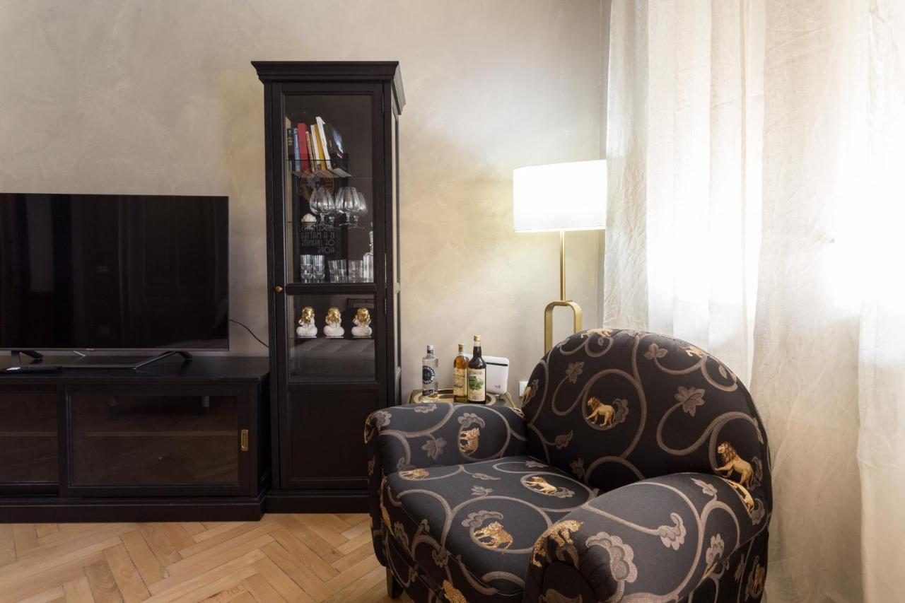 Ferienwohnung La Casa Di Gatsby Lusso In Pieno Centro Con Parcheggio Gorizia Exterior foto